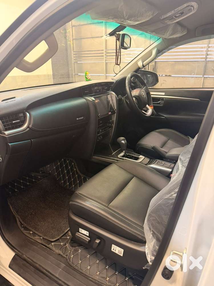 Toyota Fortuner Diesel At 2025 October