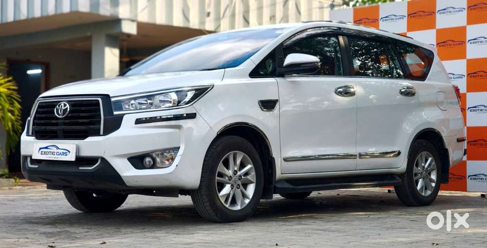 Toyota Innova Crysta 2.4 G Mt 8s, 2023, Diesel