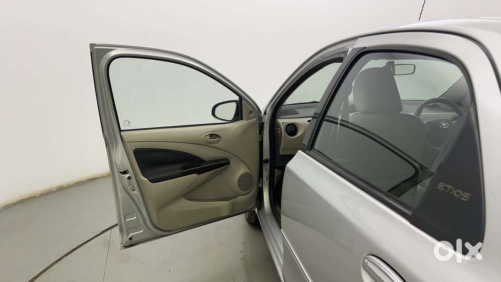 Toyota Etios 1.5 Vx, 2015, Petrol