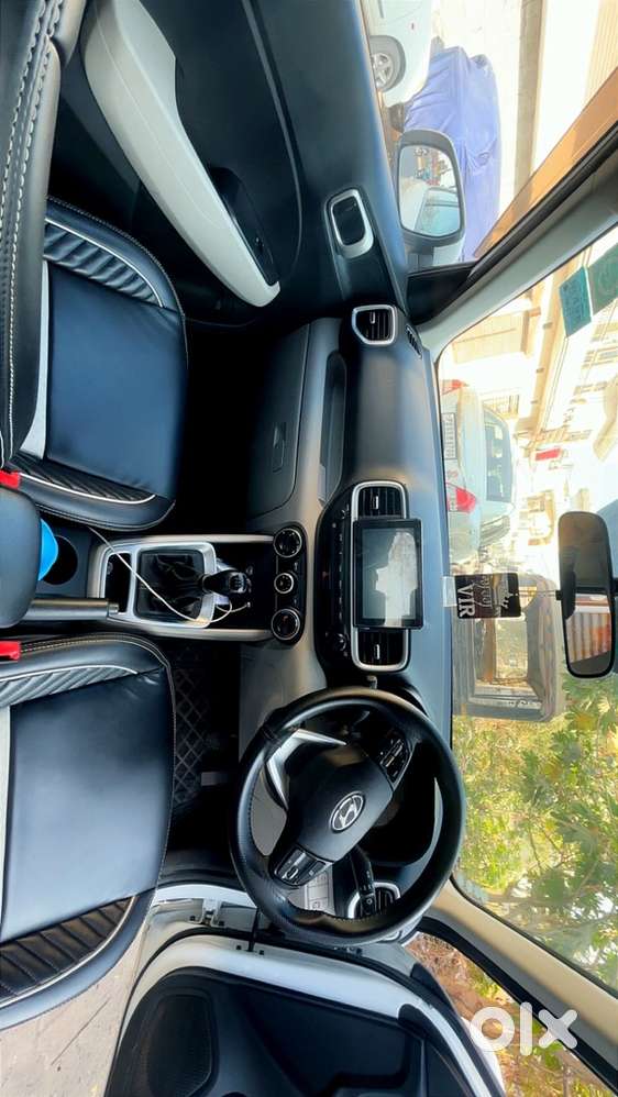 Hyundai Venue Petrol 2023