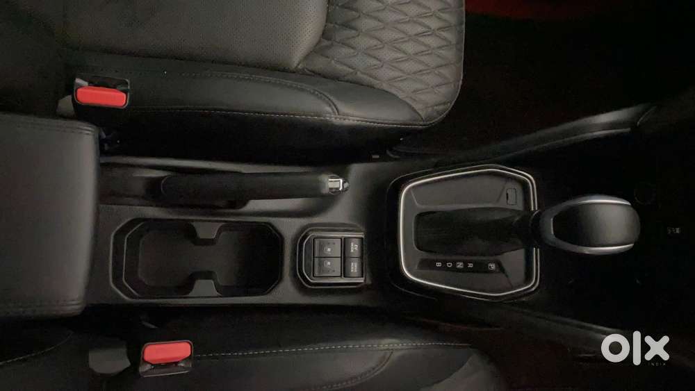 Maruti Suzuki Grand Vitara 1.5 Alpha Plus Intelligent Hybrid Ecvt, 2..