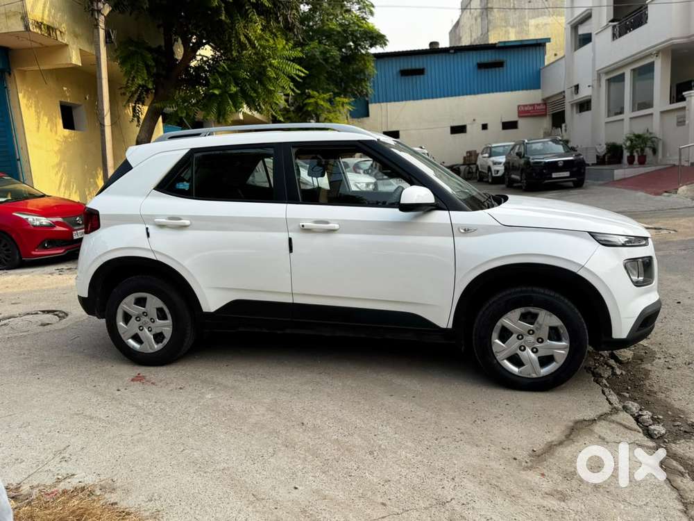 Hyundai Venue 1.5 Crdi S Plus, 2021, Petrol
