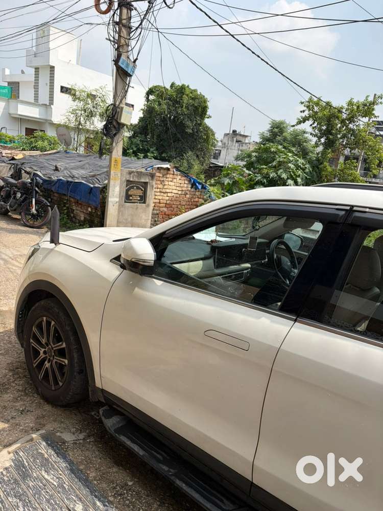 Mahindra Xuv700 Petrol 2021