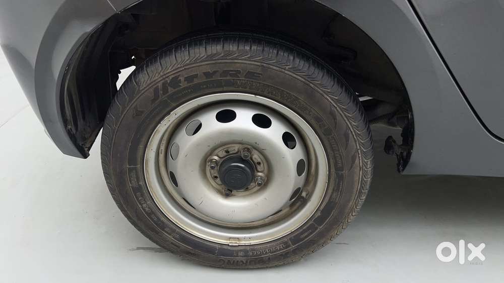 Tata Tiago 1.2 Revotron Xm Cng, 2023, Cng & Hybrids