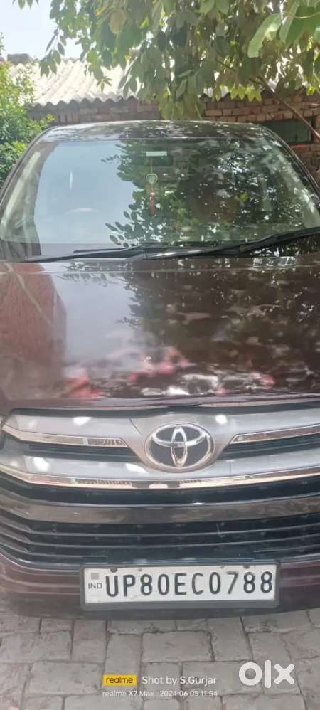 Toyota Innova Crysta 2017
