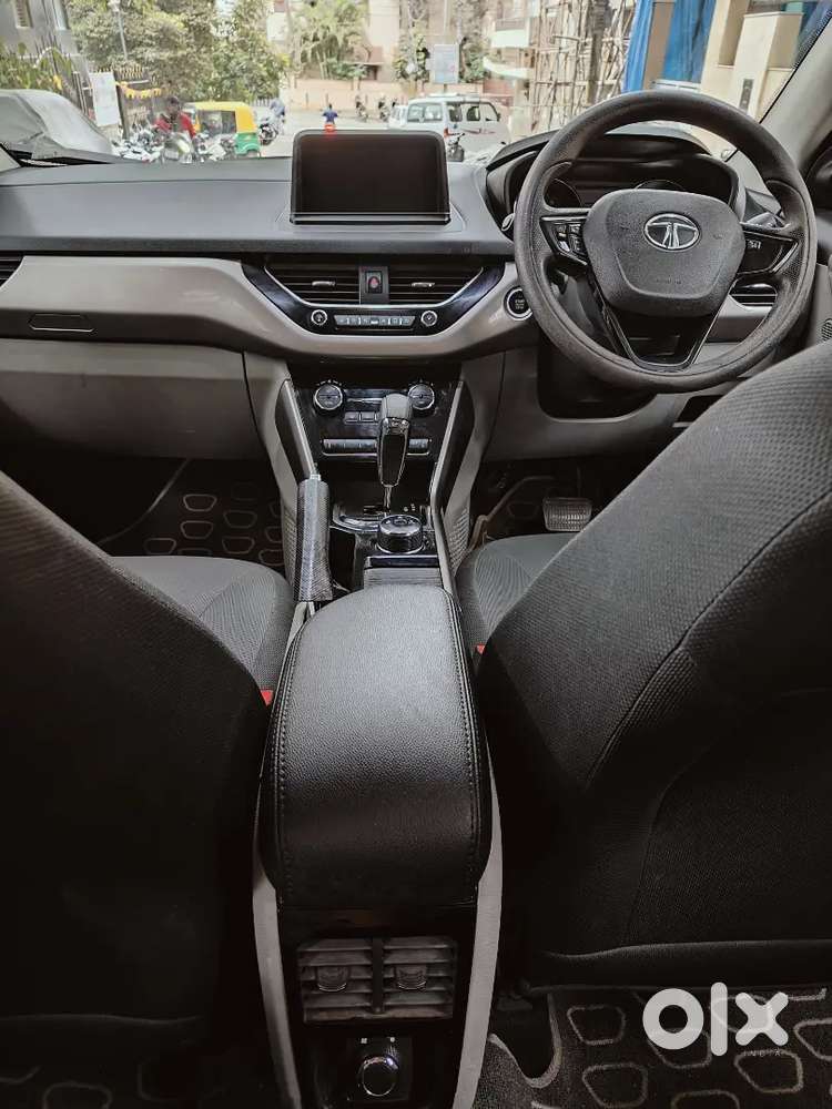 Tata Nexon Xza Plus White Diesel Automatic
