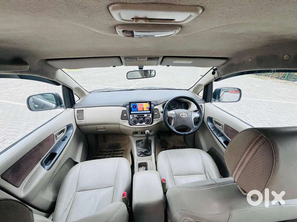 Toyota Innova 2.5 Ev (diesel) Ps 7 Seater Bs Iv, 2014, Diesel