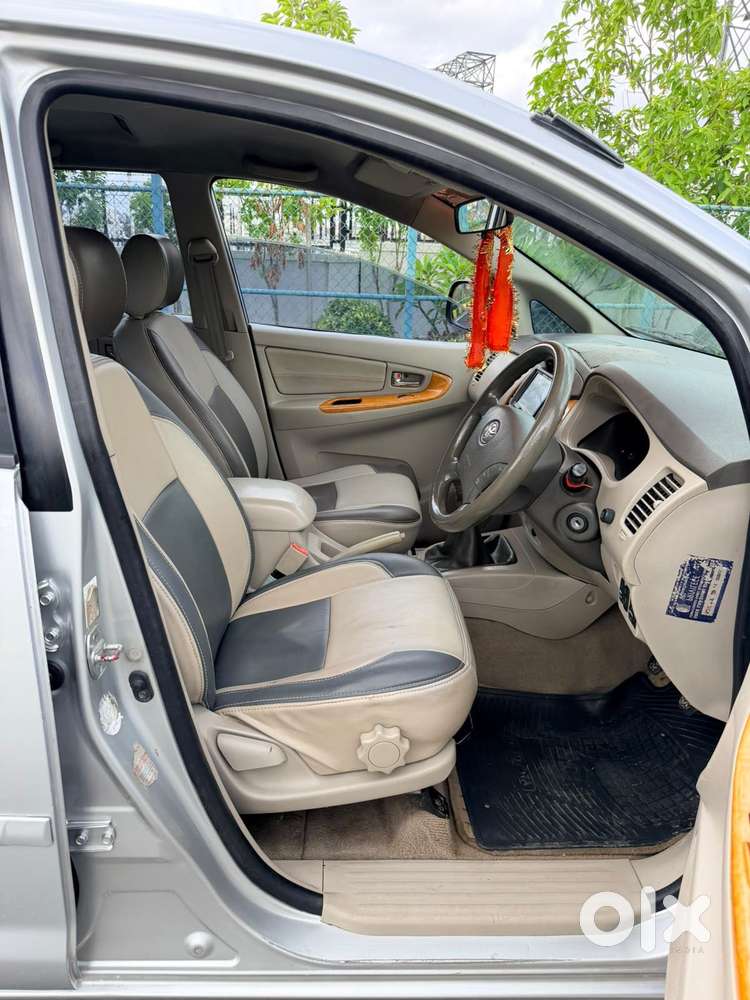 Toyota Innova 2.5 V 7 Str, 2009, Diesel