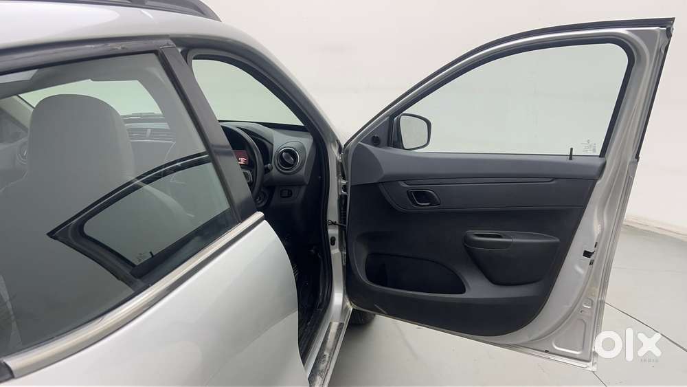 Renault Kwid 2019-ongoing 1.0 Rxt Amt (o), 2020, Petrol