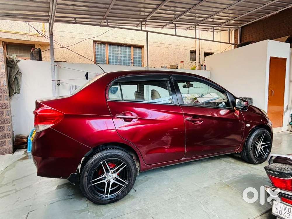 Honda Amaze 2015 Diesel Well Maintained