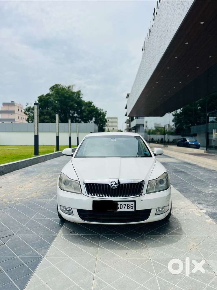 Skoda Laura Elegance 2010 Diesel