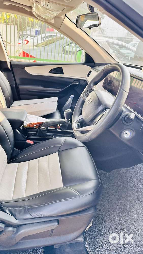 Mahindra Xuv700 2.2 Ax 5 Diesel Mt 7 Str, 2022, Diesel