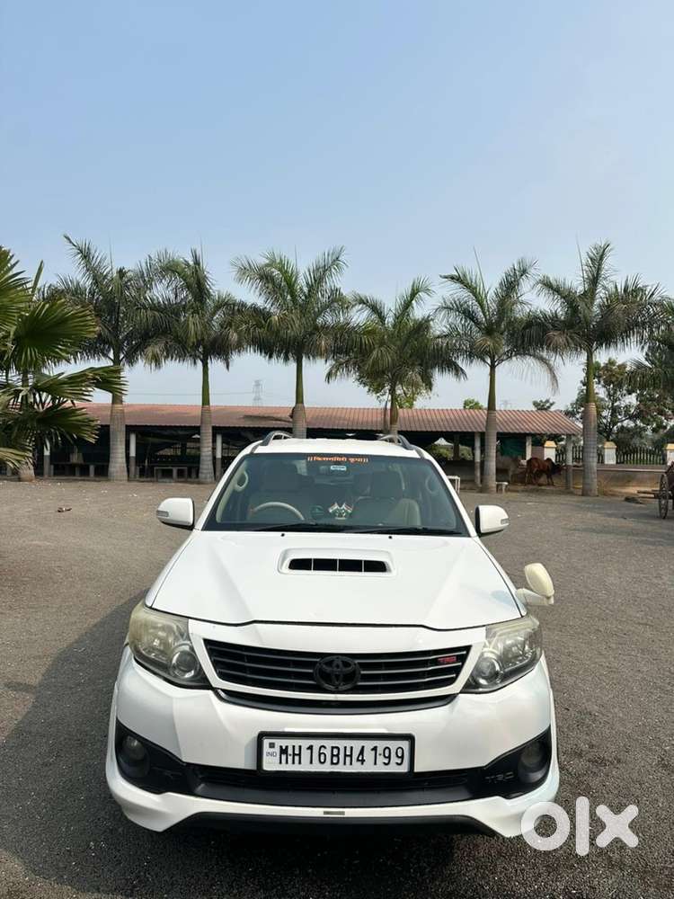 Toyota Fortuner 2015 Diesel 142000 Km Driven