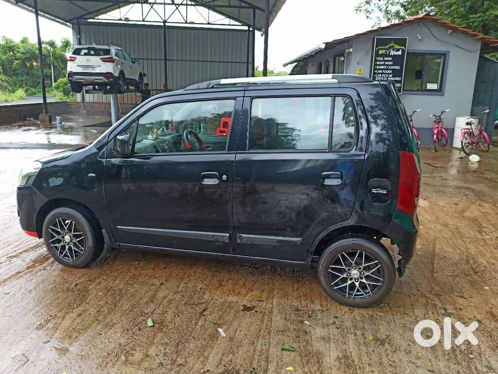 Maruti Suzuki Wagon R 1.0 2011 Petrol Good Condition Top Model
