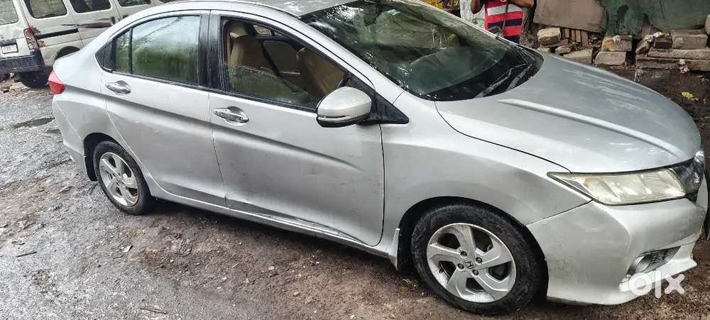 Honda City Vx I-vtec 2015 , Sunroof, Cng On Papers