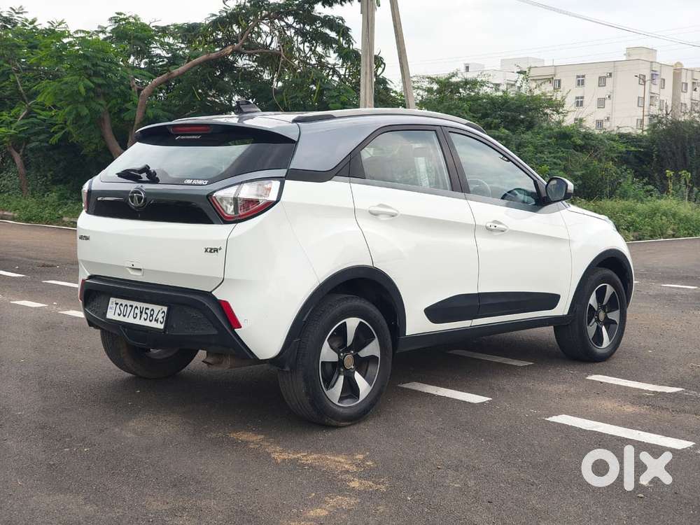 Tata Nexon Amt Xza Plus, 2019, Petrol