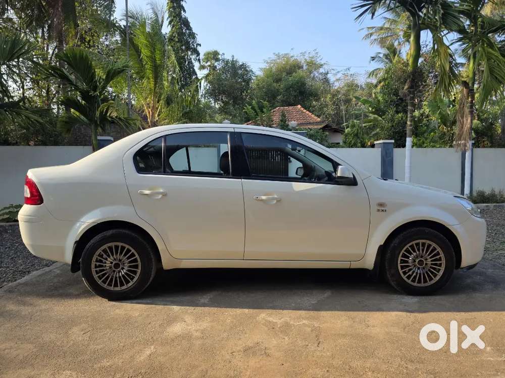Ford Fiesta 2010 Petrol 92000 Km Driven
