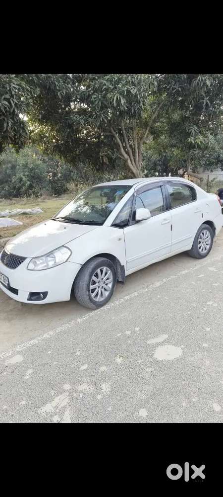 2012 मॉडल Sx4 Zxi Top Variant बिक्री के लिए।