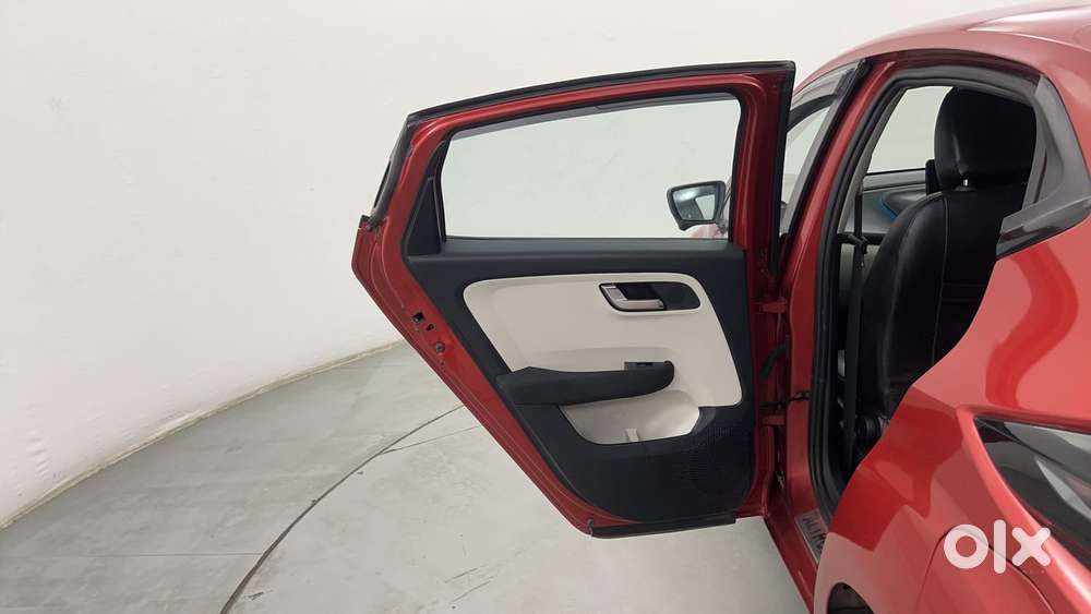 Tata Altroz Xz Plus (s) Diesel, 2024, Diesel