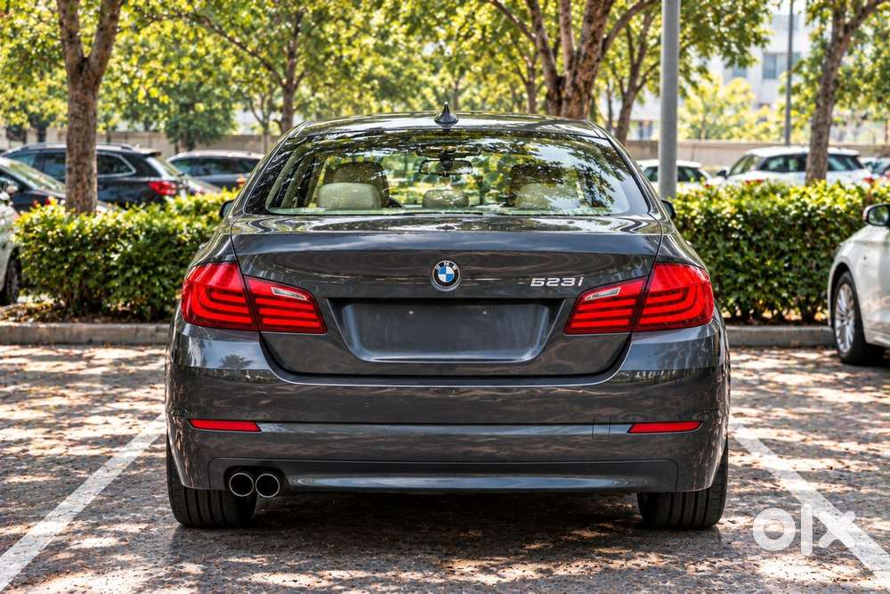 2011 Bmw 5 Series 523i Sports Petrol Mh12 Vip