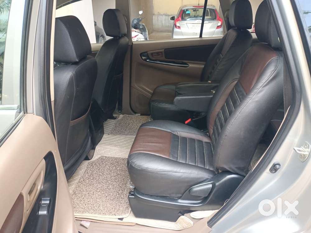 Toyota Innova 2.5 G (diesel) 7 Seater Bs Iv, 2016, Diesel
