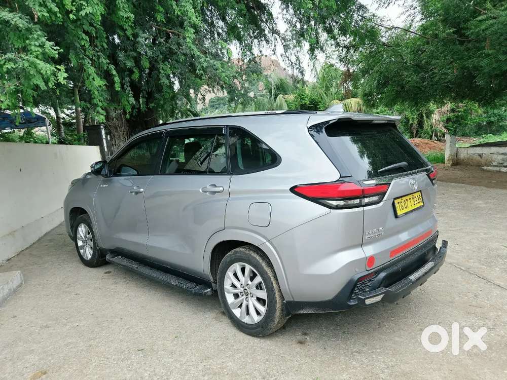 Toyota Innova Hycross 2024 Hybrid
