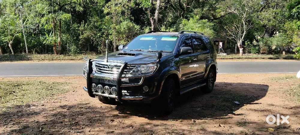 Toyota Fortuner 2015 Diesel 198000 Km Driven