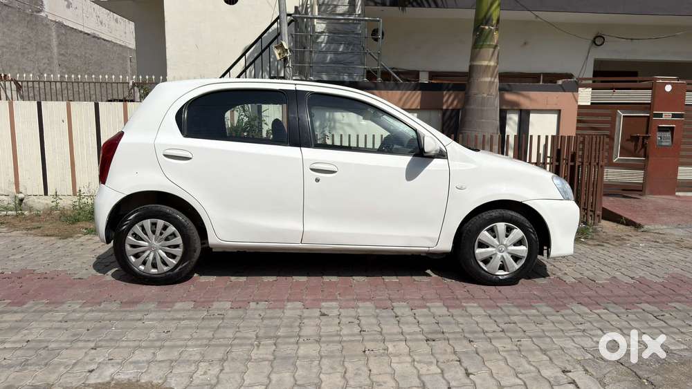 Toyota Etios Liva V Sp*, 2011, Petrol