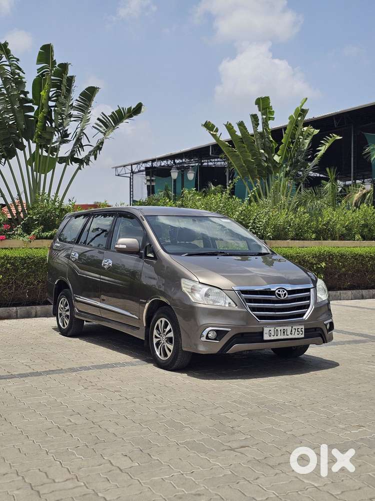 Toyota Innova 2.5 Zx Diesel 7 Seater Bsiii, 2015, Diesel