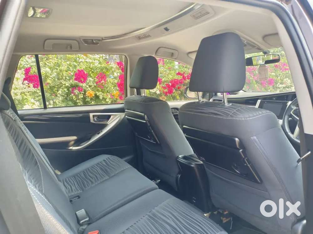 Toyota Innova Crysta 2017 Diesel Well Maintained