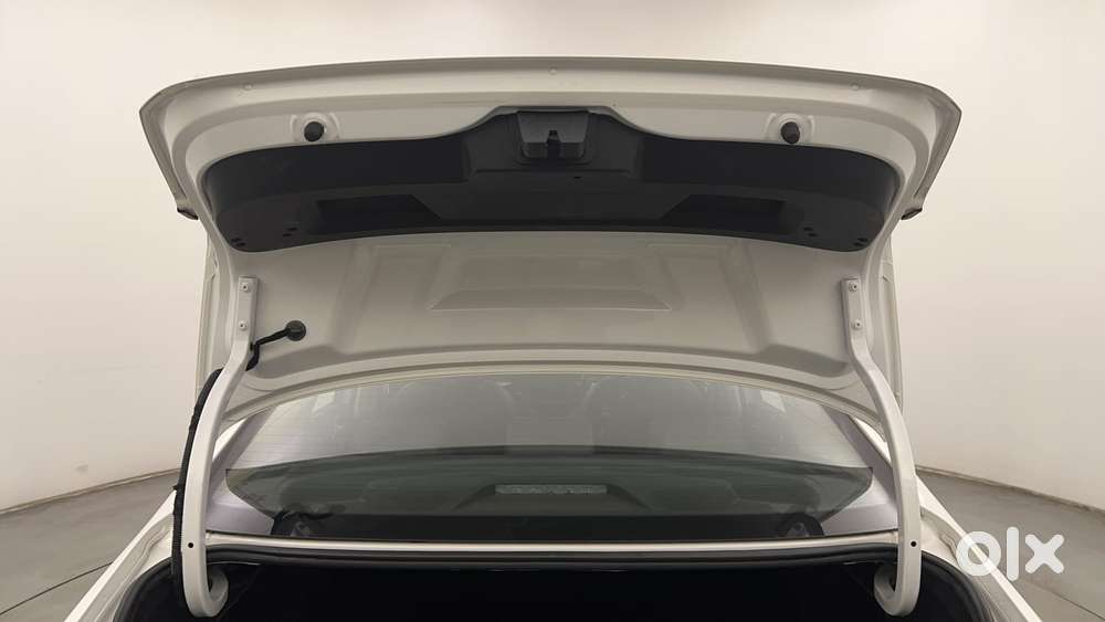 Skoda Slavia Style 1.5l Tsi Dsg, 2022, Petrol