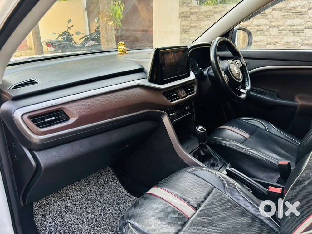 Maruti Suzuki Brezza 1.5 Zxi Smart Hybrid, 2023, Petrol