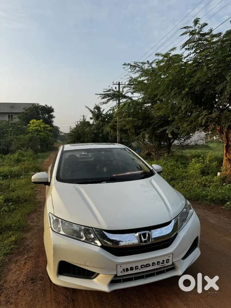 Honda City 2016 Diesel Manual Showroom Track