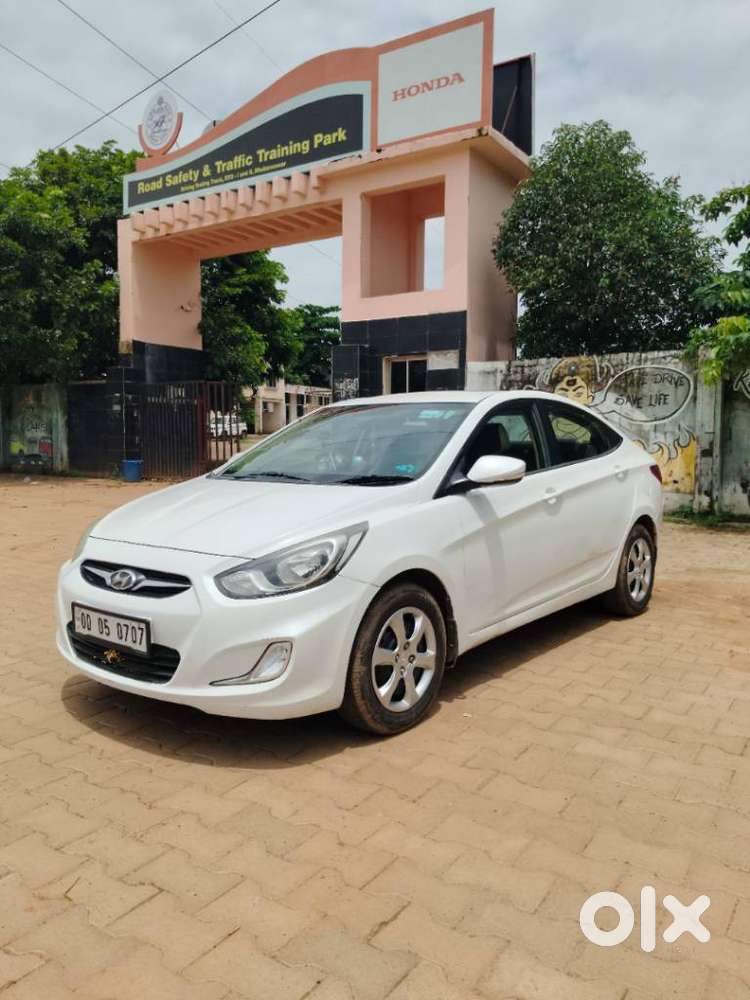 Hyundai Verna 1.6 Ex Vtvt, 2014, Petrol