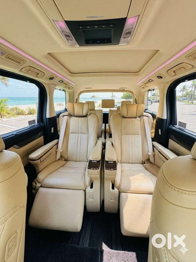 Toyota Vellfire Vip – Executive Lounge, 2021, Petrol