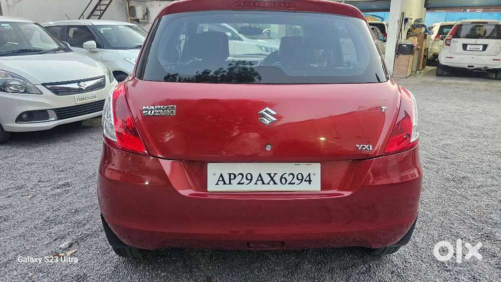 Maruti Suzuki Swift Vxi + Manual, 2013, Petrol