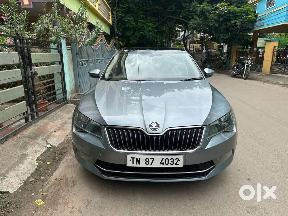 Skoda Superb 2017 Diesel 125000 Km Driven