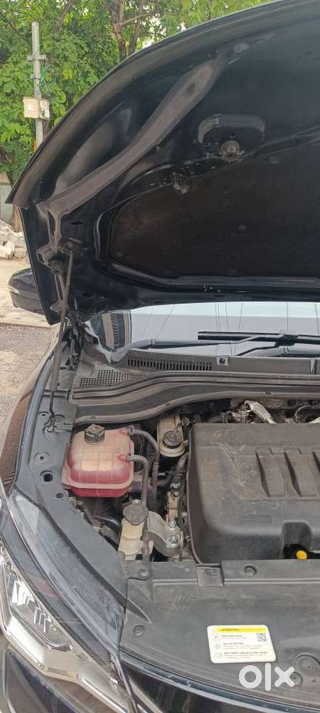 Mahindra Xuv700 2.2 Ax 7 Diesel At Str Awd, 2023, Diesel
