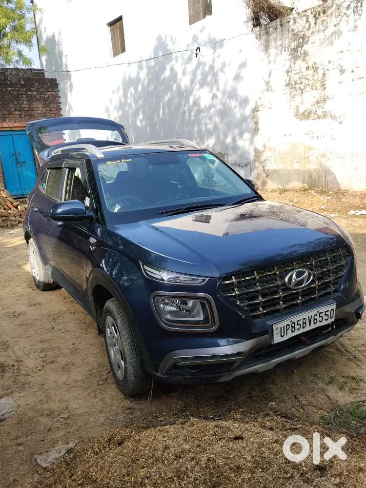 Hyundai New Venue 2021 Petrol 26000 Km Driven
