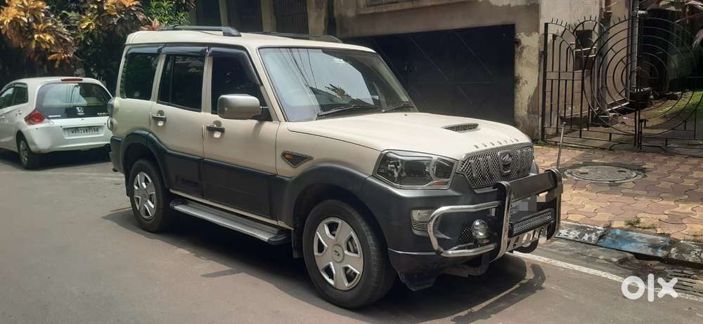 Mahindra Scorpio S4, 2016, Diesel