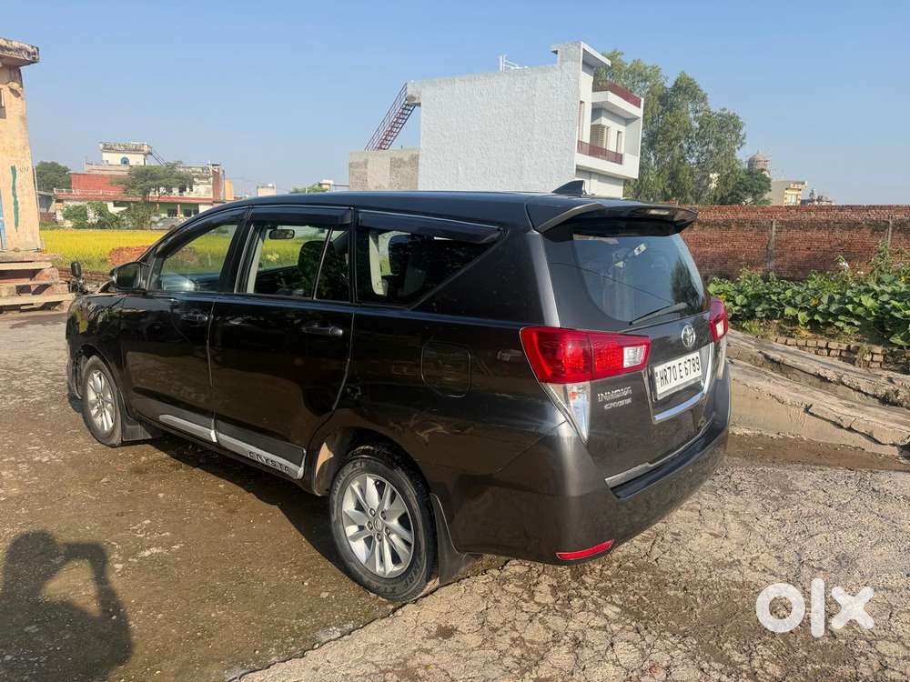 Toyota Innova Crysta 2.8 Gx At, 2017, Diesel