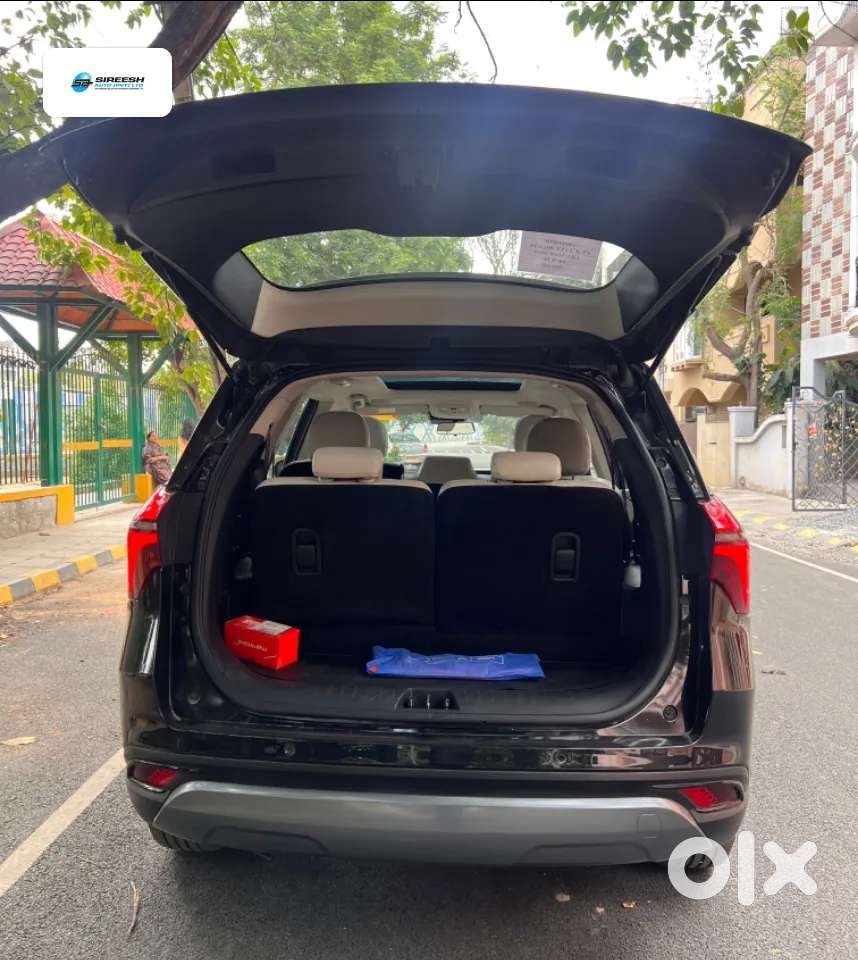 Mahindra Xuv700 2.0 Ax 7 Petrol At Luxury Pack Str, 2024, Petrol