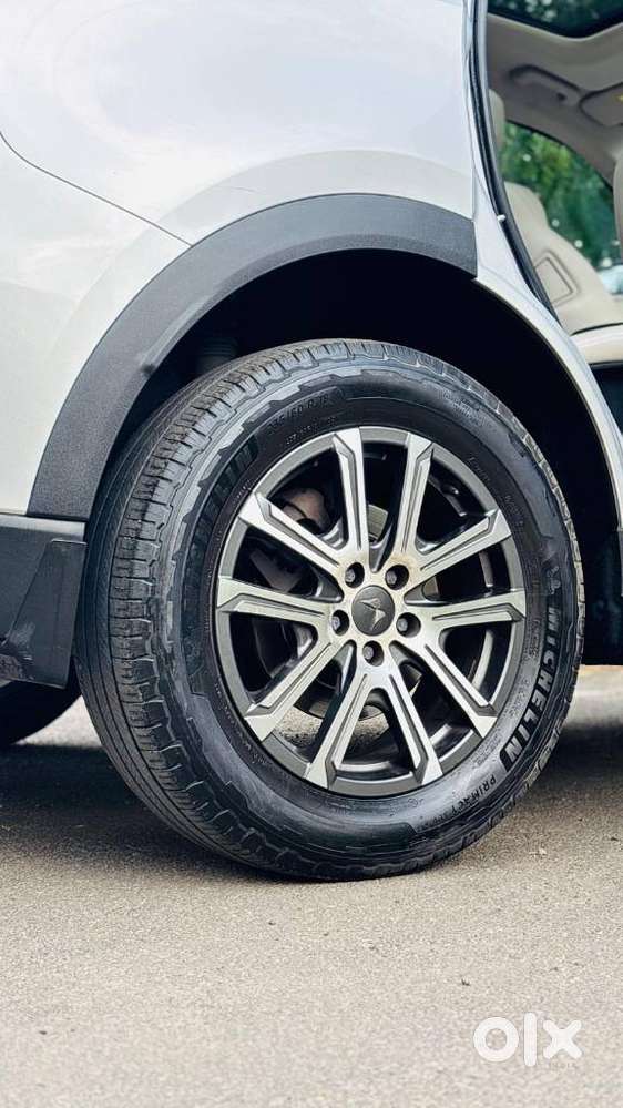 Mahindra Xuv700 2.2 Ax 7 Diesel Mt Str, 2023, Diesel
