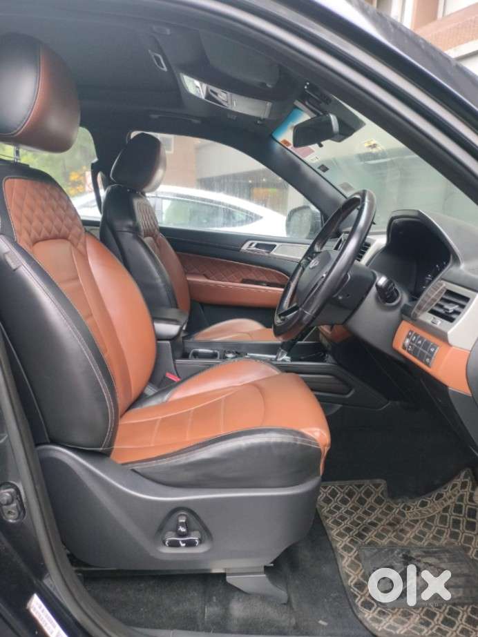 Mahindra Alturas G4 4wd At, 2018, Diesel