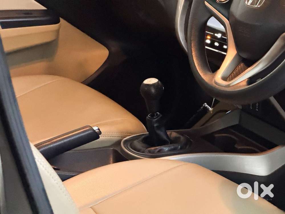 Honda City 1.5 V Cvt I-vtec Mt, 2022, Petrol