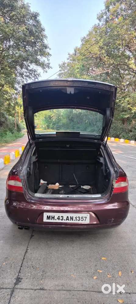 Skoda Superb 2013 Diesel 63000 Km Driven