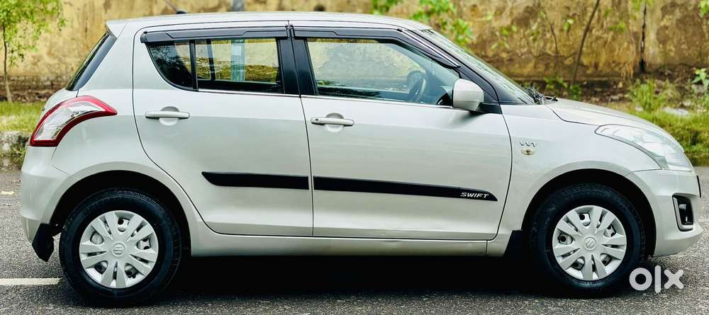 Maruti Suzuki Swift 1.2 Lxi (o), 2017, Petrol