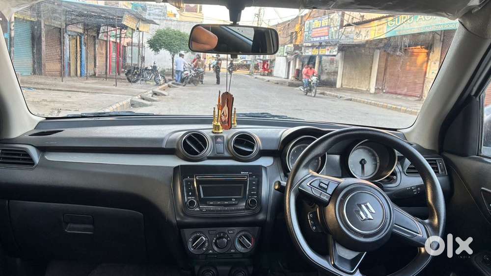 Maruti Suzuki Swift 2018 Petrol 65000 Km Driven