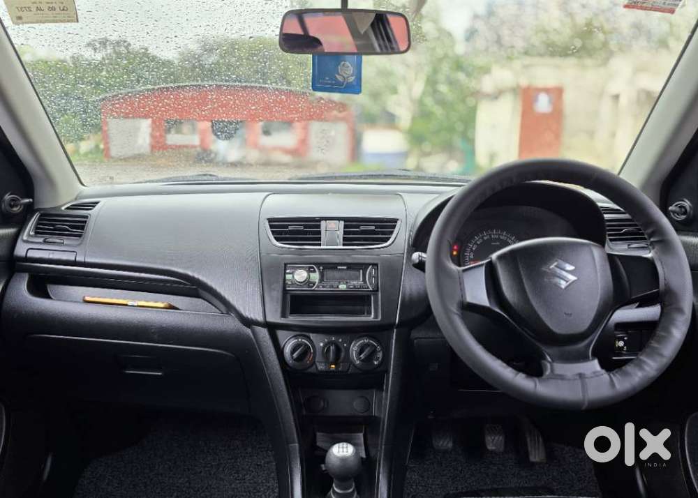Maruti Suzuki Swift Lxi Bsiv, 2012, Cng & Hybrids