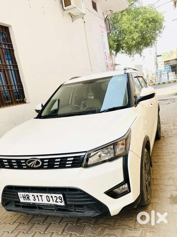 Mahindra Xuv300 2022 Petrol Well Maintained